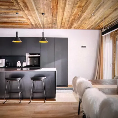 Family Chalet W Hot Tub & Sauna